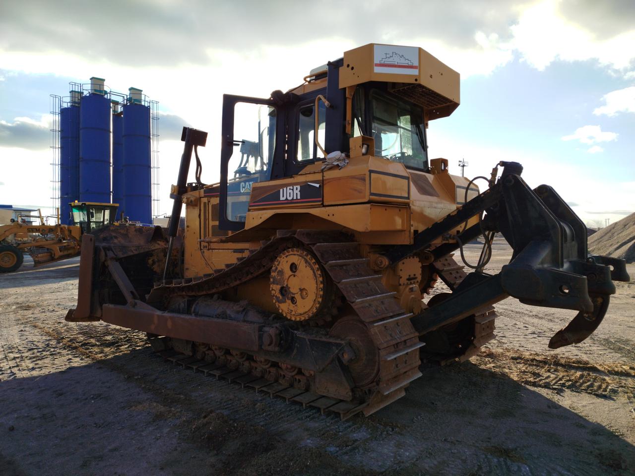 бульдозер CAT D6R